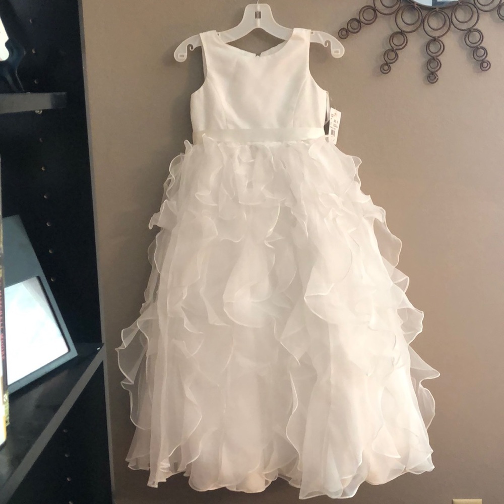 David’s Bridal flower girls dress never worn sz6